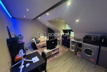 1 bed house, Victoria Road, Hyde Park, Leeds, LS61DU - Image 11