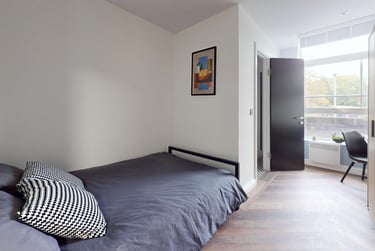 6 bed house, Thurloe Street, Victoria Park, Manchester, M145SG - Image 2