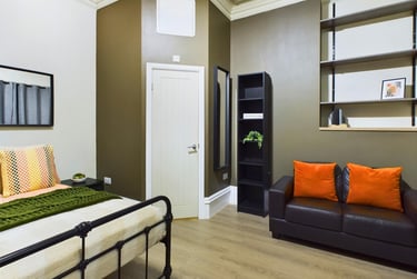 7 bed house, The Avenue, West End, Lincoln, LN11PD - Image 2