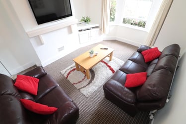 5 bed house, Whipcord Lane, Newton, Chester, CH14DG - Image 1