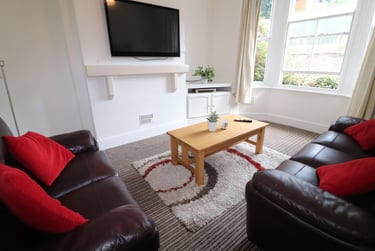 5 bed house, Whipcord Lane, Newton, Chester, CH14DG - Image 2