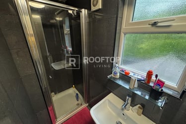 6 bed house, Victoria Road, Hyde Park, Leeds, LS61DR - Image 9