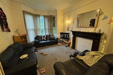 8 bed house, Belle Vue Road, Hyde Park, Leeds, LS31HF - Image 1