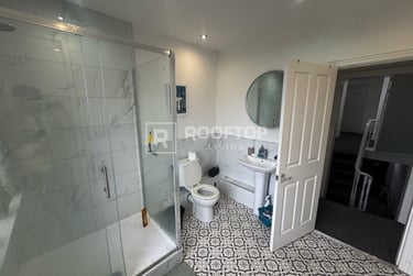 9 bed house, Belle Vue Road, Hyde Park, Leeds, LS31HG - Image 6