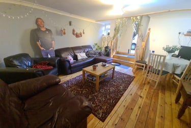 4 bed house, St. Johns Avenue, Hyde Park, Leeds, LS61AW - Image 1