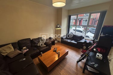 7 bed house, Chestnut Avenue, Hyde Park, Leeds, LS61BA - Image 3