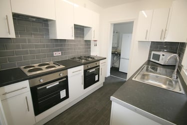 6 bed house, Bouverie Street, Newton, Chester, CH14HF - Image 2