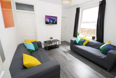 6 bed house, Bouverie Street, Newton, Chester, CH14HF - Image 1