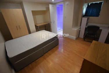 6 bed house, Norwood Road, Hyde Park, Leeds, LS61DZ - Image 3