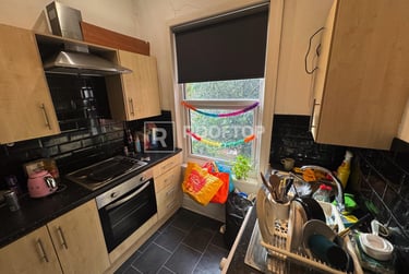 7 bed house, Cardigan Road, Burley, Leeds, LS61EB - Image 11