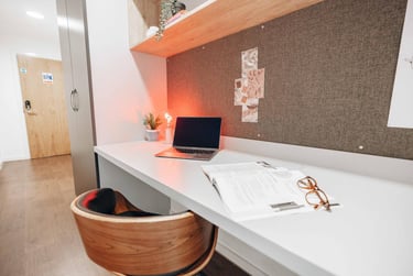 Deluxe Bronze En Suite (High Floors) at Bailey Fields, Rockingham Street, City Centre, Sheffield, S14LZ - Image 1