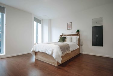 Deluxe Platinum En Suite (High Floors) at Bailey Fields, Rockingham Street, City Centre, Sheffield, S14LZ - Image 4