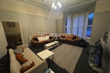 9 bed house, Belle Vue Road, Hyde Park, Leeds, LS31HG - Image 5