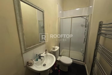 9 bed house, Belle Vue Road, Hyde Park, Leeds, LS31HG - Image 7