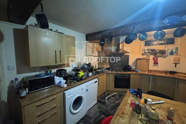 10 bed house, Regent Park Avenue, Rampart Road, Leeds, LS62AU - Image 10