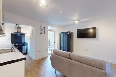 4 bed house, Herbert Road, Twerton, Bath, BA23PR - Image 1