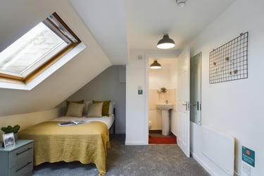 9 bed house, Great Western Street, Rusholme, Manchester, M144DR - Image 2