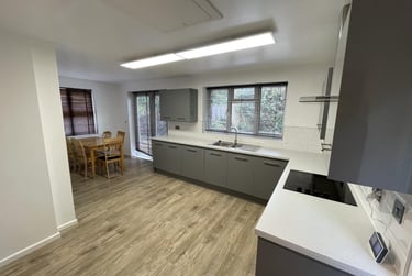 6 bed house, Oliver Road, City Centre, Loughborough, LE112BZ - Image 3