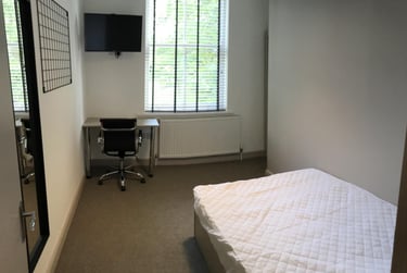 6 bed house, Rectory Place, City Centre, Loughborough, LE111UW - Image 4