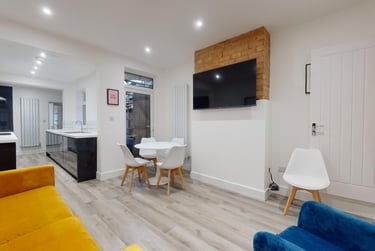 5 bed house, Caldwell Street, City Centre, Loughborough, LE113BB - Image 1