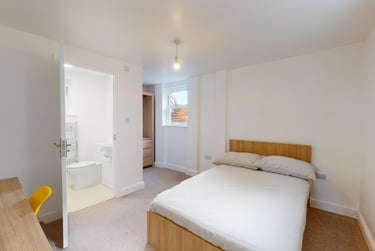 2 bed house, Grange Street, City Centre, Loughborough, LE115AE - Image 2