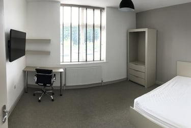 6 bed house, Rectory Place, City Centre, Loughborough, LE111UW - Image 2