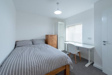 5 bed house, Goods Yard Close, City Centre, Loughborough, LE115EB - Image 4