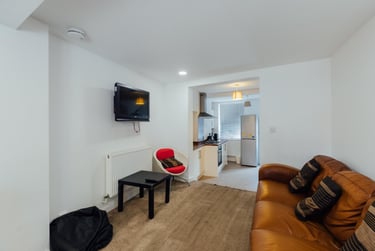 6 bed house, Meadow Lane, City Centre, Loughborough, LE111JY - Image 1