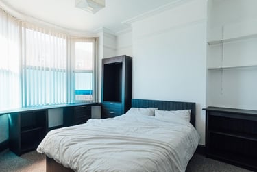 5 bed house, Royland Road, City Centre, Loughborough, LE112EH - Image 4