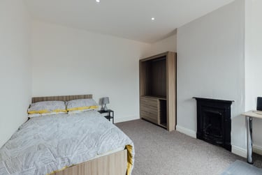 4 bed house, York Road, City Centre, Loughborough, LE113DA - Image 2