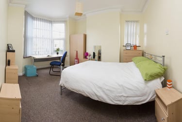 6 bed house, Radmoor Road, City Centre, Loughborough, LE113BS - Image 2