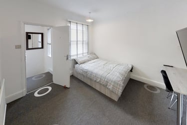 6 bed house, Victoria Street, City Centre, Loughborough, LE112EN - Image 5