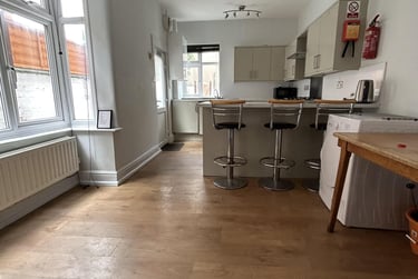 5 bed house, Frederick Street, City Centre, Loughborough, LE113BJ - Image 1