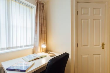 5 bed house, Goldfinch Close, City Centre, Loughborough, LE113HG - Image 7