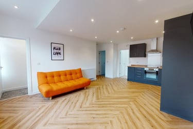 2 bed house, Fearon Street, City Centre, Loughborough, LE115DG - Image 1