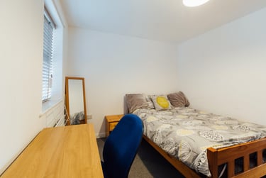 4 bed house, Wren Close, City Centre, Loughborough, LE113HL - Image 3