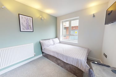 5 bed house, Orchard Street, City Centre, Loughborough, LE115AZ - Image 2