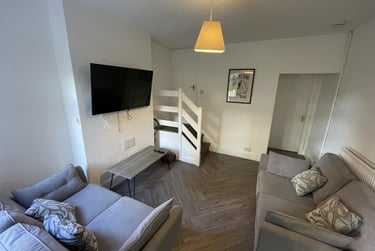 4 bed house, Paget Street, City Centre, Loughborough, LE115DU - Image 1