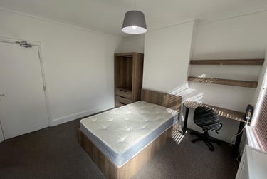 4 bed house, Paget Street, City Centre, Loughborough, LE115DU - Image 4