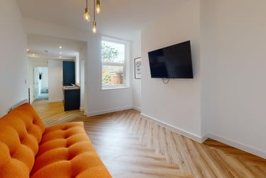 2 bed house, Fearon Street, City Centre, Loughborough, LE115DG - Image 2