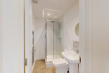 1 bed house, Lemyngton Street, City Centre, Loughborough, LE111UH - Image 3