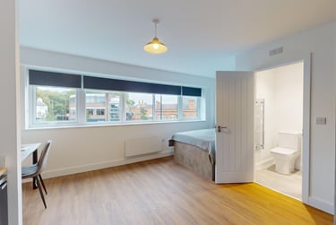 1 bed house, Lemyngton Street, City Centre, Loughborough, LE111UH - Image 1