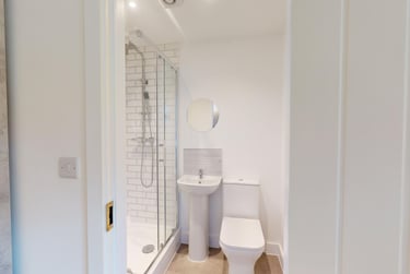 1 bed house, Lemyngton Street, City Centre, Loughborough, LE111UH - Image 2