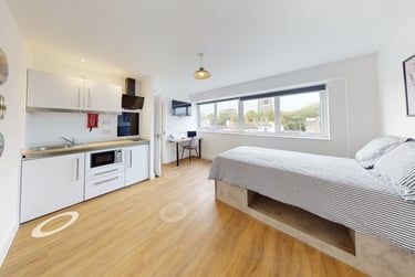 1 bed house, Lemyngton Street, City Centre, Loughborough, LE111UH - Image 1