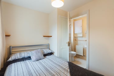 5 bed house, Goldfinch Close, City Centre, Loughborough, LE113HG - Image 9