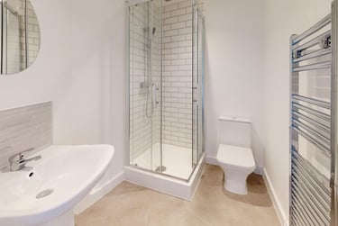 1 bed house, 2 Lemyngton Street, City Centre, Loughborough, LE111UH - Image 4