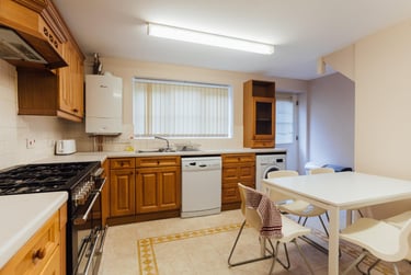 5 bed house, Goldfinch Close, City Centre, Loughborough, LE113HG - Image 3