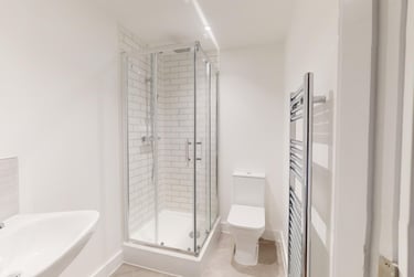 1 bed house, Lemyngton Street, City Centre, Loughborough, LE111UH - Image 2