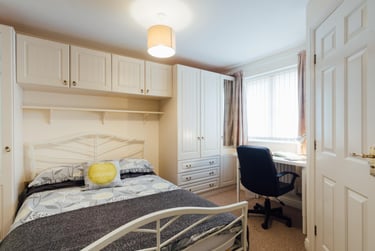 5 bed house, Goldfinch Close, City Centre, Loughborough, LE113HG - Image 10