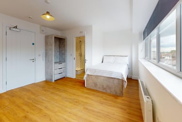 1 bed house, Lemyngton Street, City Centre, Loughborough, LE111UH - Image 1